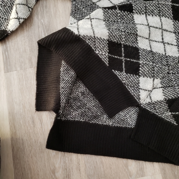 Sweater size M - Picture 4 of 4